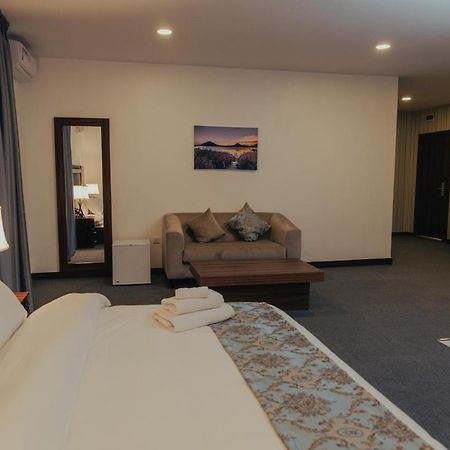 Sinclair Lake Chad Abuja Bagian luar foto