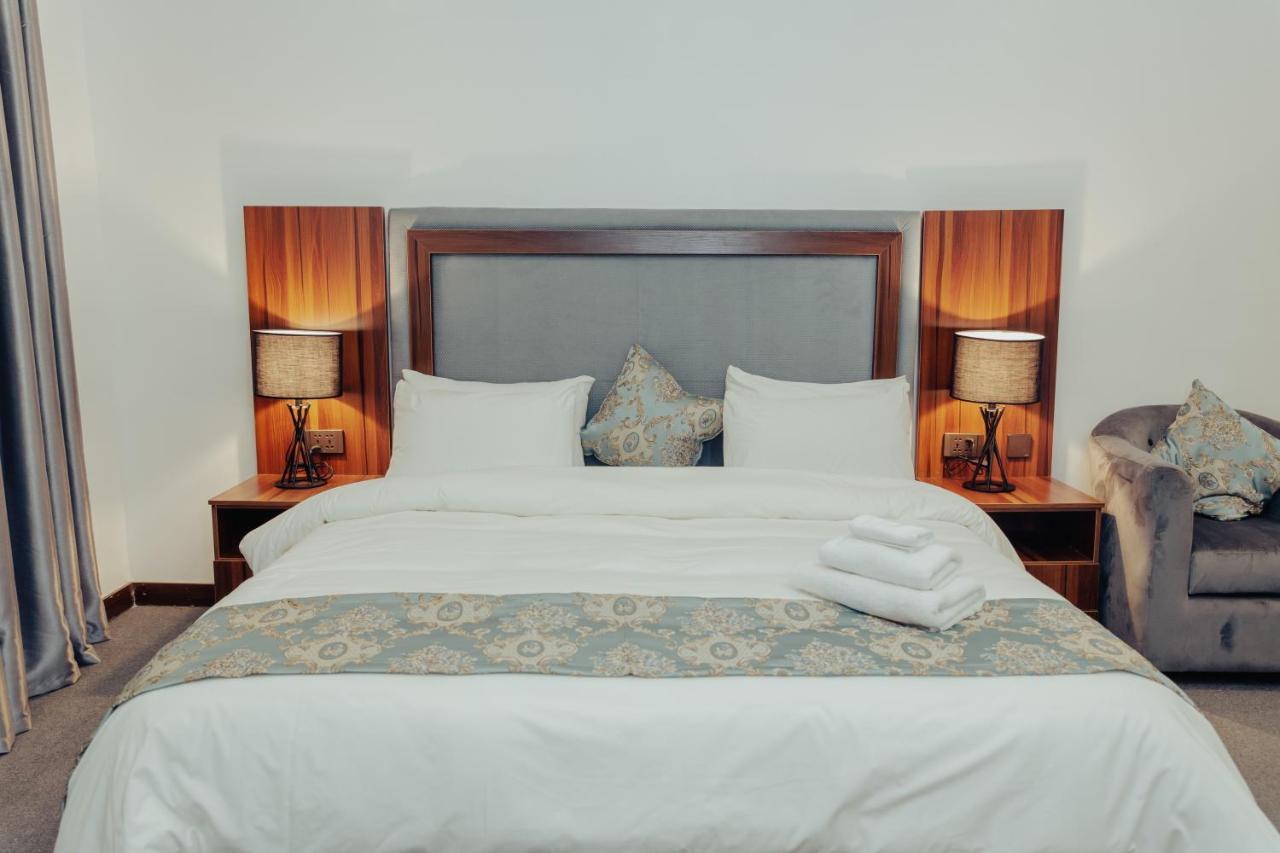 Sinclair Lake Chad Abuja Bagian luar foto