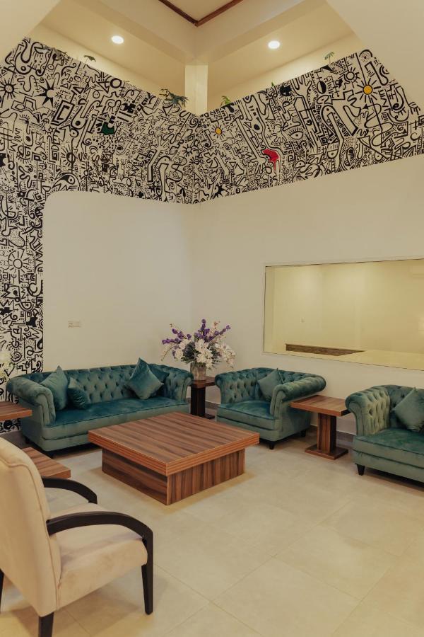 Sinclair Lake Chad Abuja Bagian luar foto