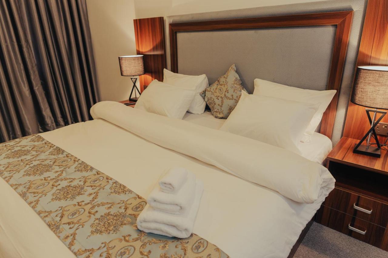 Sinclair Lake Chad Abuja Bagian luar foto