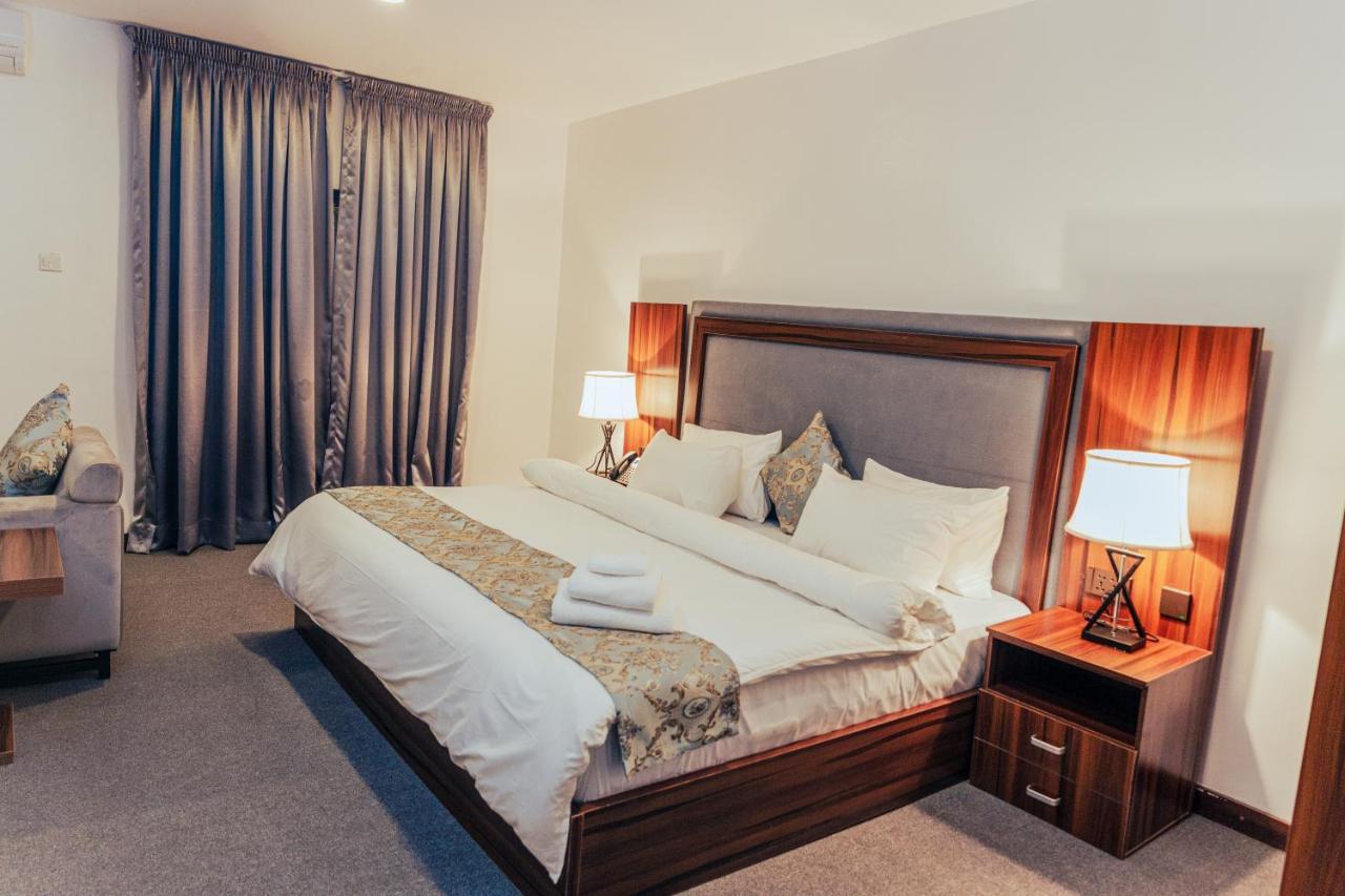 Sinclair Lake Chad Abuja Bagian luar foto